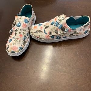 Blowfish (Malibu) nearly new (7.5 M)